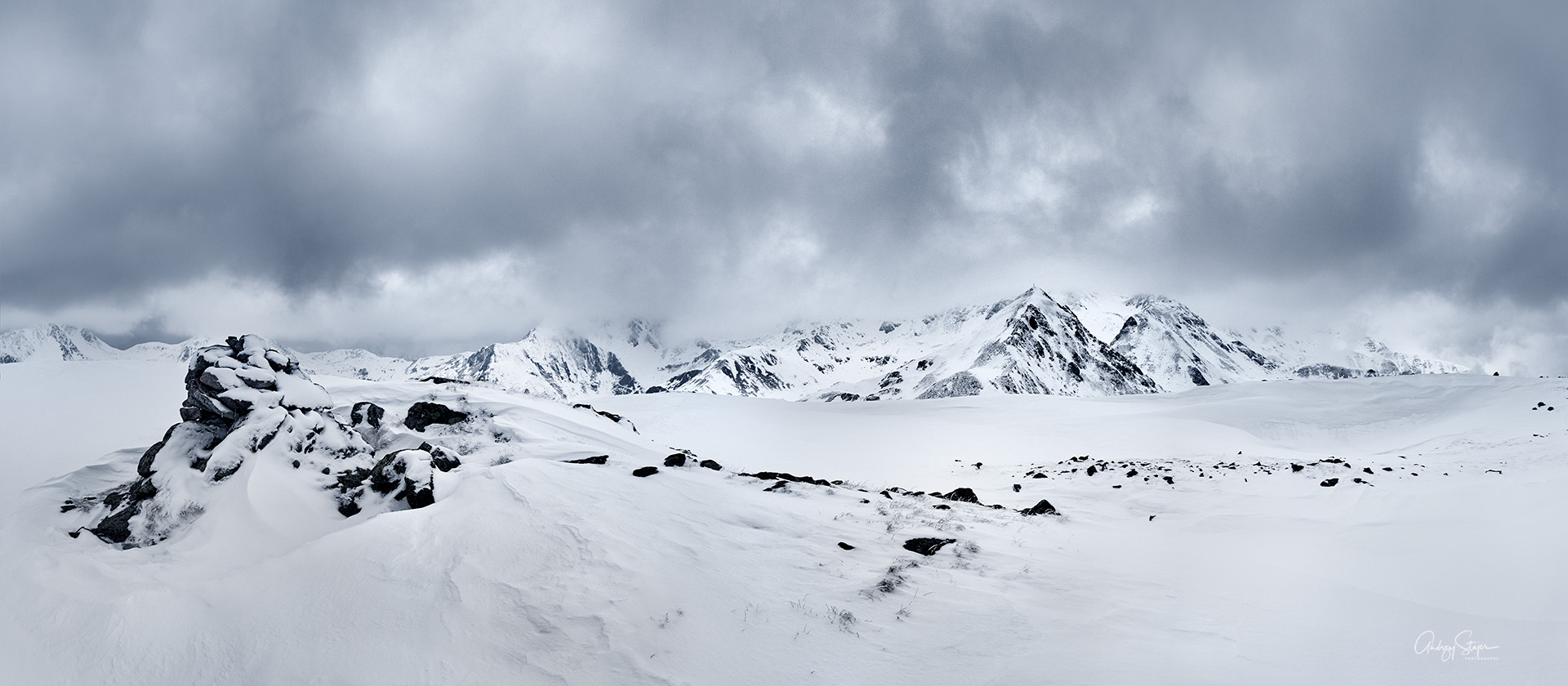 Alpy-marzec2023-panorama01v2.jpg